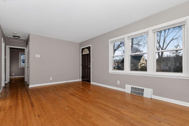 5353 N 56th STREET, Milwaukee, WI 53218