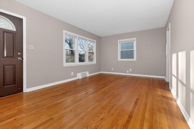 5353 N 56th STREET, Milwaukee, WI 53218