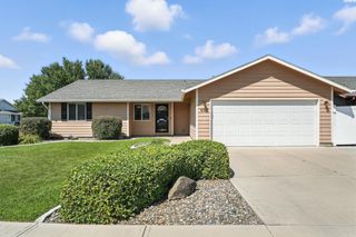 8311 Camano Dr, Pasco, WA 99301