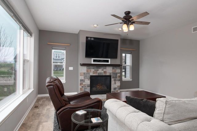 19677 Yorktown PLACE, Bristol, WI 53104