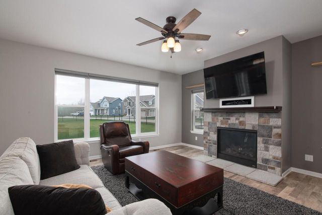 19677 Yorktown PLACE, Bristol, WI 53104