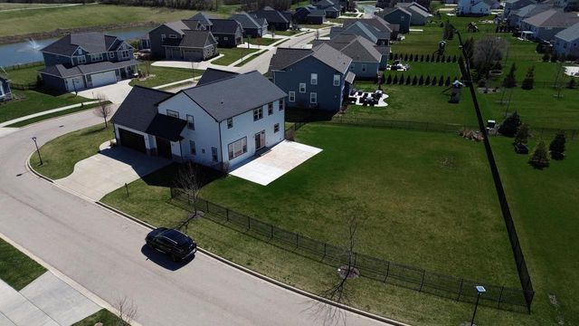 19677 Yorktown PLACE, Bristol, WI 53104