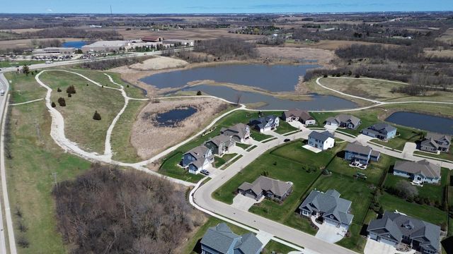 19677 Yorktown PLACE, Bristol, WI 53104