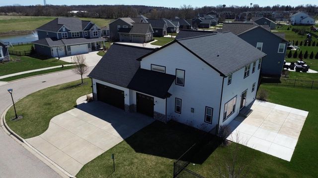 19677 Yorktown PLACE, Bristol, WI 53104