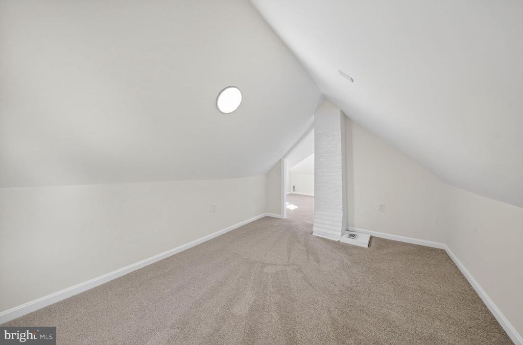 Image 36 of property listing at 5923 KAVON AVE, Baltimore, MD 21206