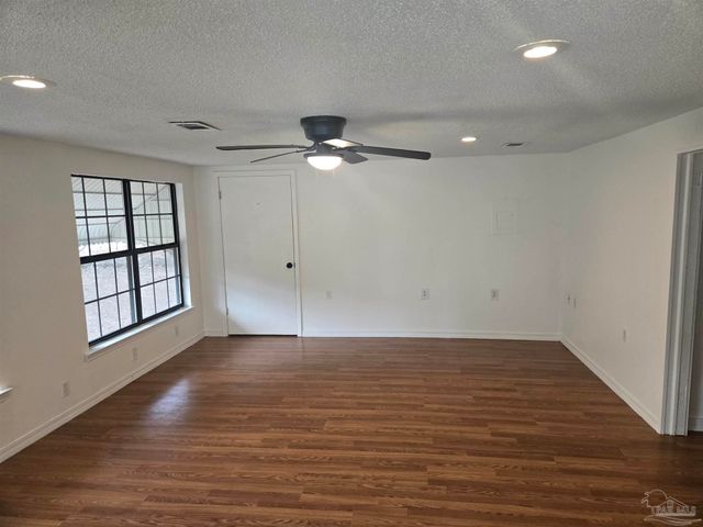 6319 Denver Ave, Pensacola, FL 32526