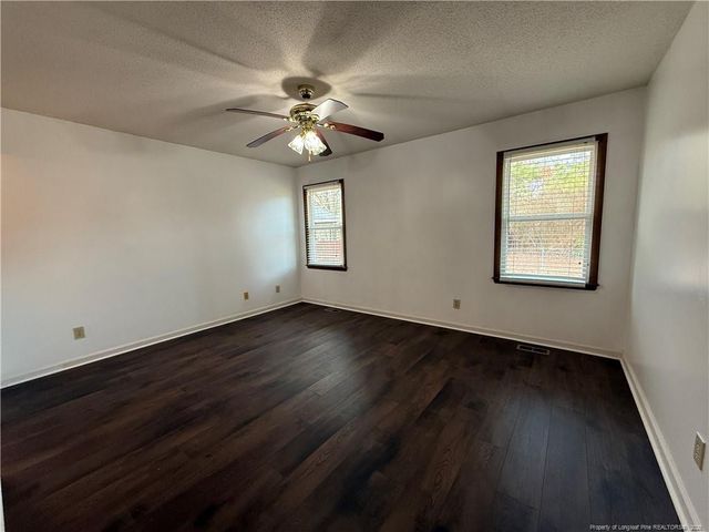 6814 Foxton Court, Fayetteville, NC 28304