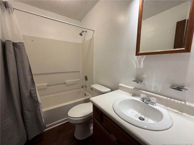 6814 Foxton Court, Fayetteville, NC 28304