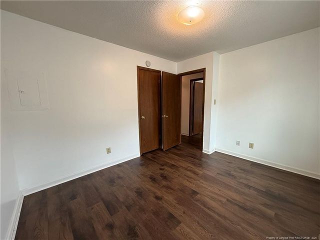 6814 Foxton Court, Fayetteville, NC 28304