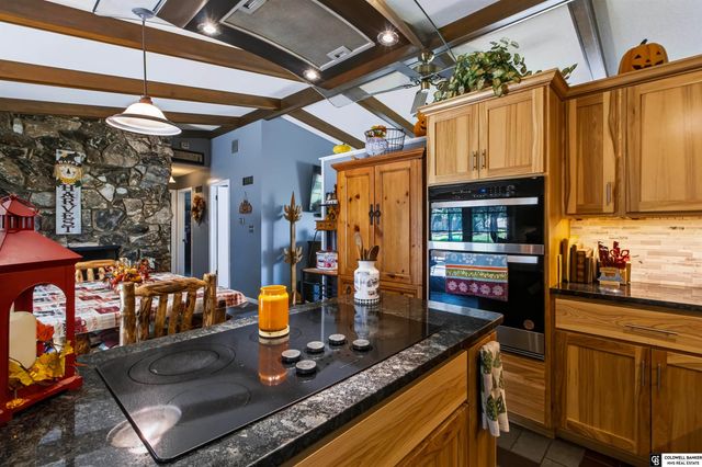 1221 Beechcraft Road, Lincoln, NE 68527
