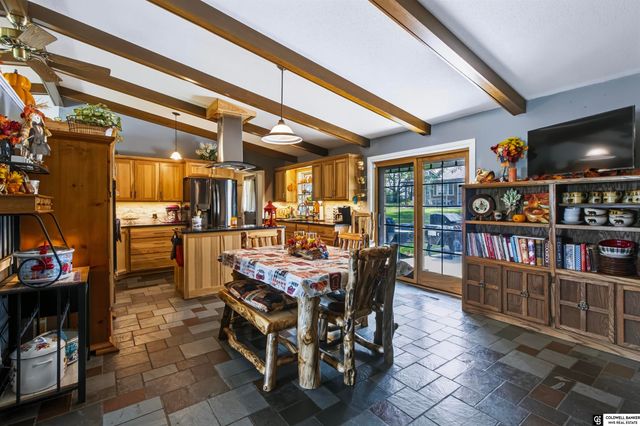 1221 Beechcraft Road, Lincoln, NE 68527
