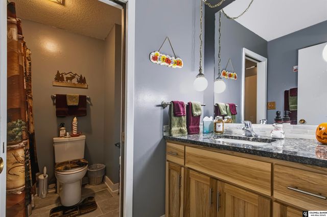 1221 Beechcraft Road, Lincoln, NE 68527