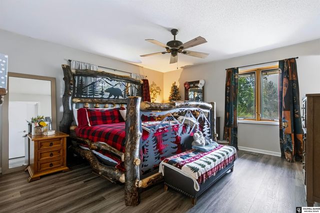 1221 Beechcraft Road, Lincoln, NE 68527