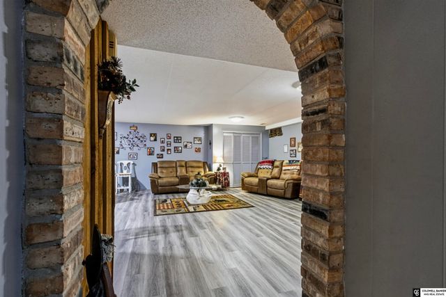 1221 Beechcraft Road, Lincoln, NE 68527