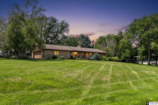 1221 Beechcraft Road, Lincoln, NE 68527