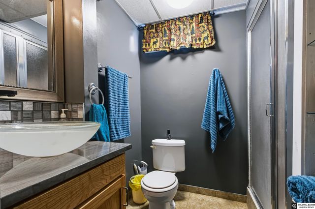 1221 Beechcraft Road, Lincoln, NE 68527