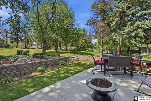1221 Beechcraft Road, Lincoln, NE 68527