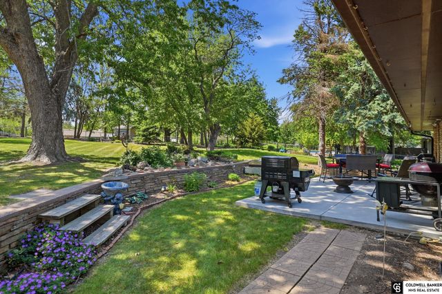 1221 Beechcraft Road, Lincoln, NE 68527