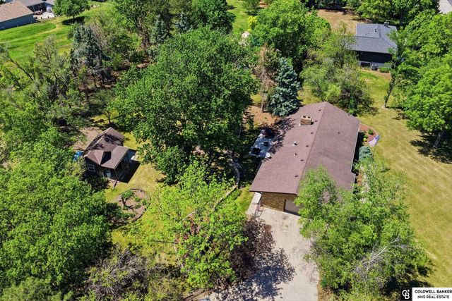 1221 Beechcraft Road, Lincoln, NE 68527
