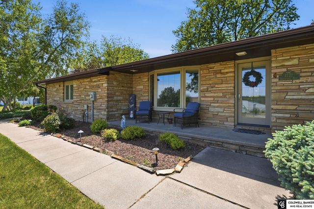 1221 Beechcraft Road, Lincoln, NE 68527