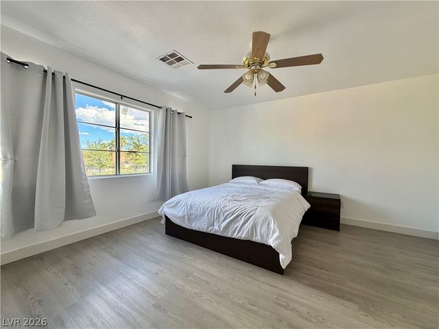 6745 Whipplewood Way, Las Vegas, NV 89148