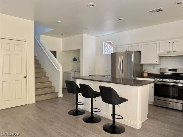 6745 Whipplewood Way, Las Vegas, NV 89148