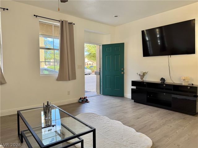 6745 Whipplewood Way, Las Vegas, NV 89148