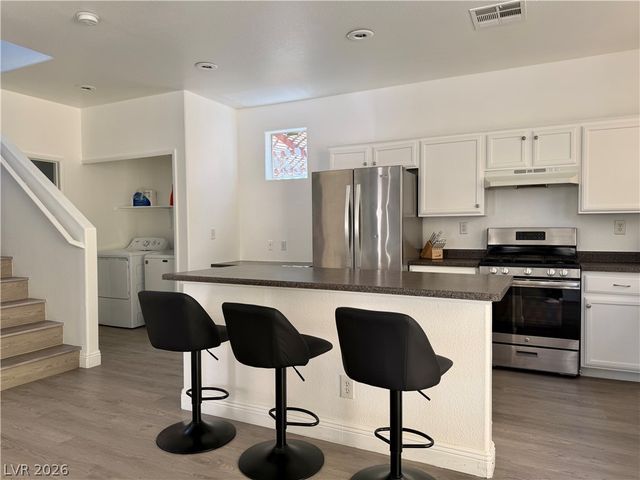 6745 Whipplewood Way, Las Vegas, NV 89148