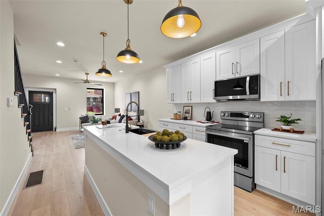 3144 Potomac Street, St Louis, MO 63118