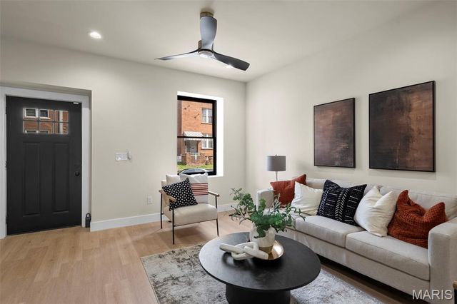3144 Potomac Street, St Louis, MO 63118