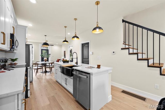 3144 Potomac Street, St Louis, MO 63118