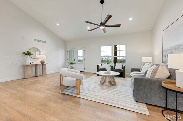 70 Eagles Watch Drive, Silex, MO 63377