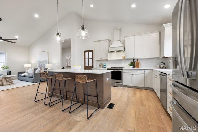 70 Eagles Watch Drive, Silex, MO 63377