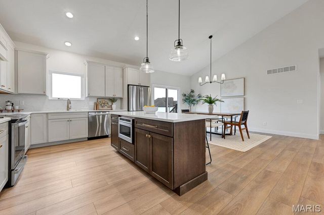 70 Eagles Watch Drive, Silex, MO 63377