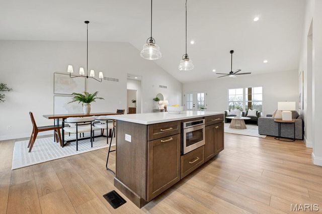 70 Eagles Watch Drive, Silex, MO 63377