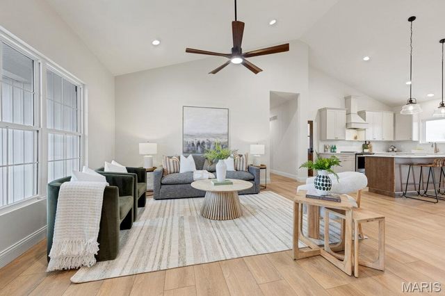 70 Eagles Watch Drive, Silex, MO 63377