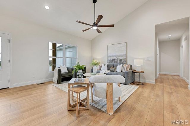 70 Eagles Watch Drive, Silex, MO 63377