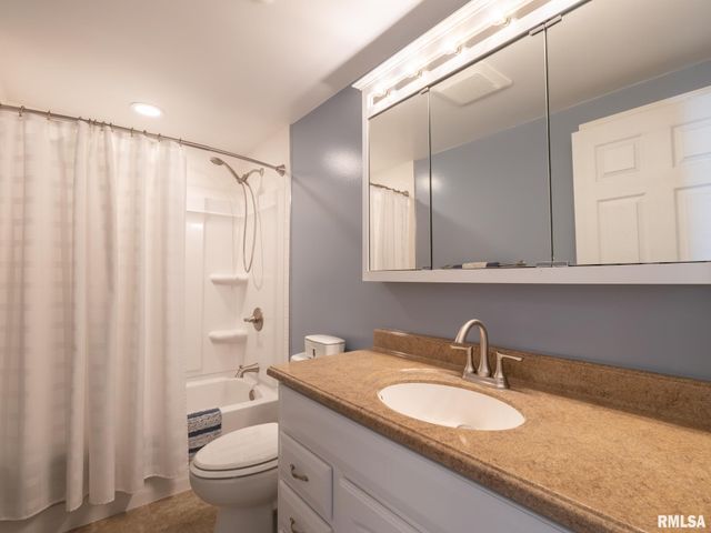 1509 HENRY Street, Pekin, IL 61554