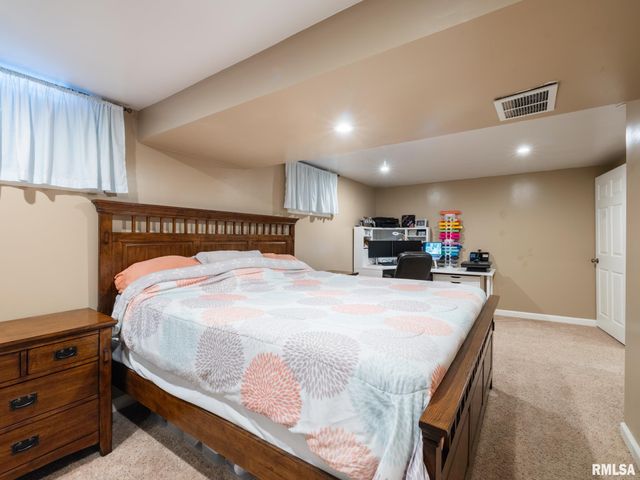 1509 HENRY Street, Pekin, IL 61554