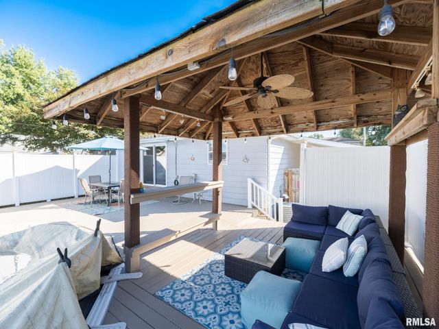 1509 HENRY Street, Pekin, IL 61554