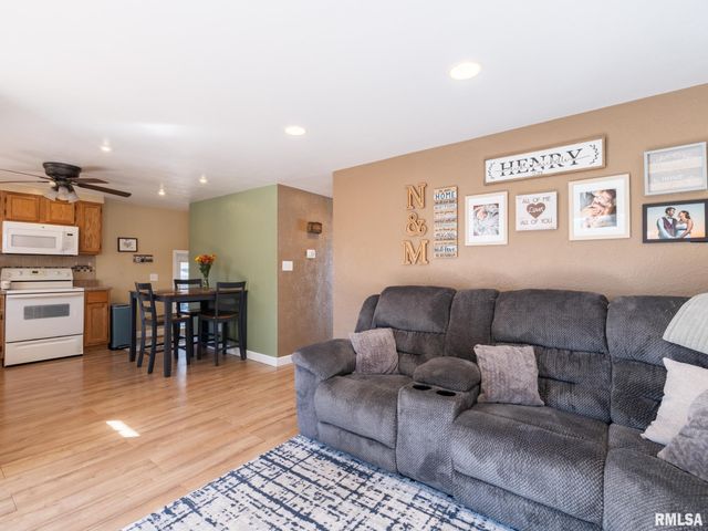 1509 HENRY Street, Pekin, IL 61554