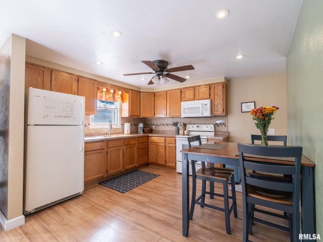 1509 HENRY Street, Pekin, IL 61554