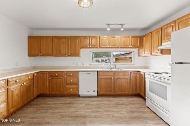 3420 Mapleview Drive, Toledo, OH 43623