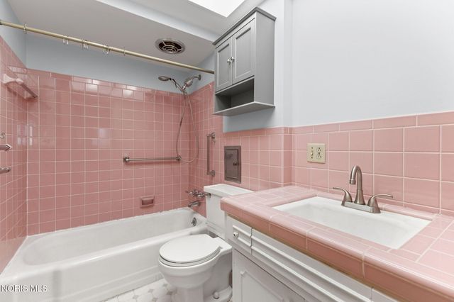 3420 Mapleview Drive, Toledo, OH 43623
