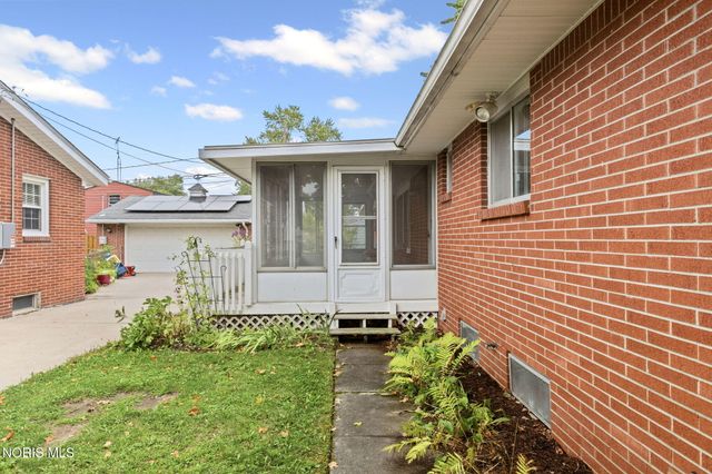 3420 Mapleview Drive, Toledo, OH 43623