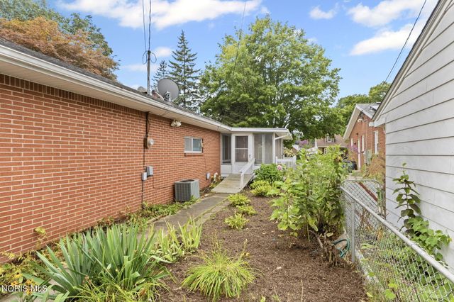 3420 Mapleview Drive, Toledo, OH 43623