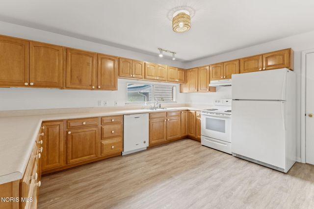 3420 Mapleview Drive, Toledo, OH 43623