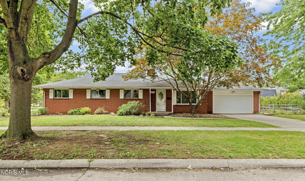 3420 Mapleview Drive, Toledo, OH 43623