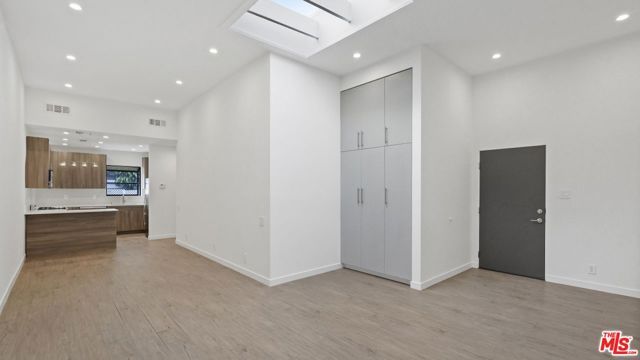 1007 N San Vicente Boulevard, West Hollywood, CA 90069