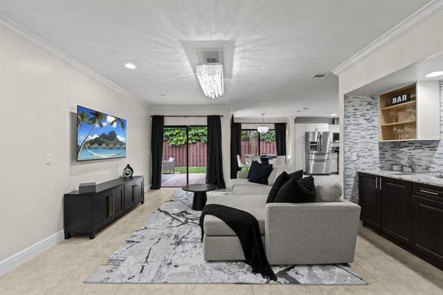 13575 COLUMBINE Avenue, Wellington, FL 33414
